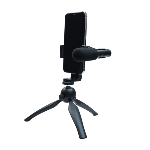 Mobile creator kit with microphone for smartphones