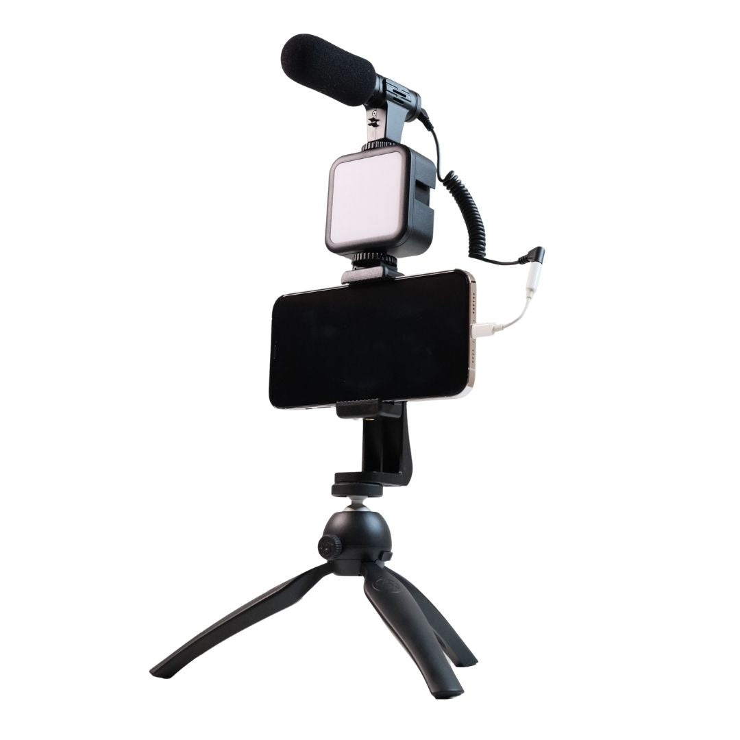 Smartphone Vlogger Starter Kit with microphone in landscape